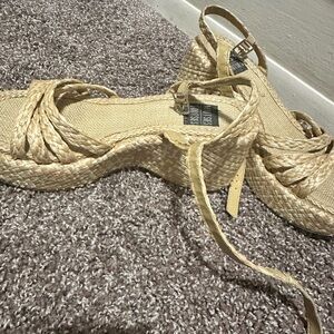 Steve Madden Women's Tan Woven Sandals